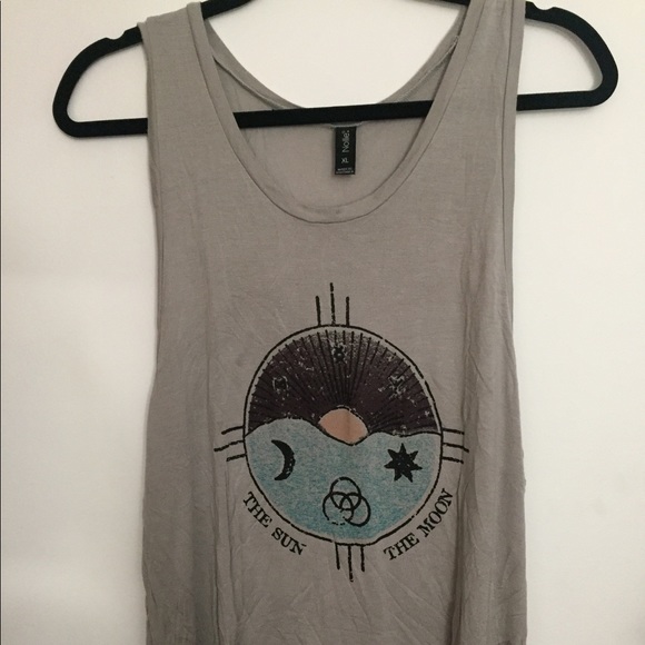 NWOT Woman’s muscle tee - Picture 1 of 3